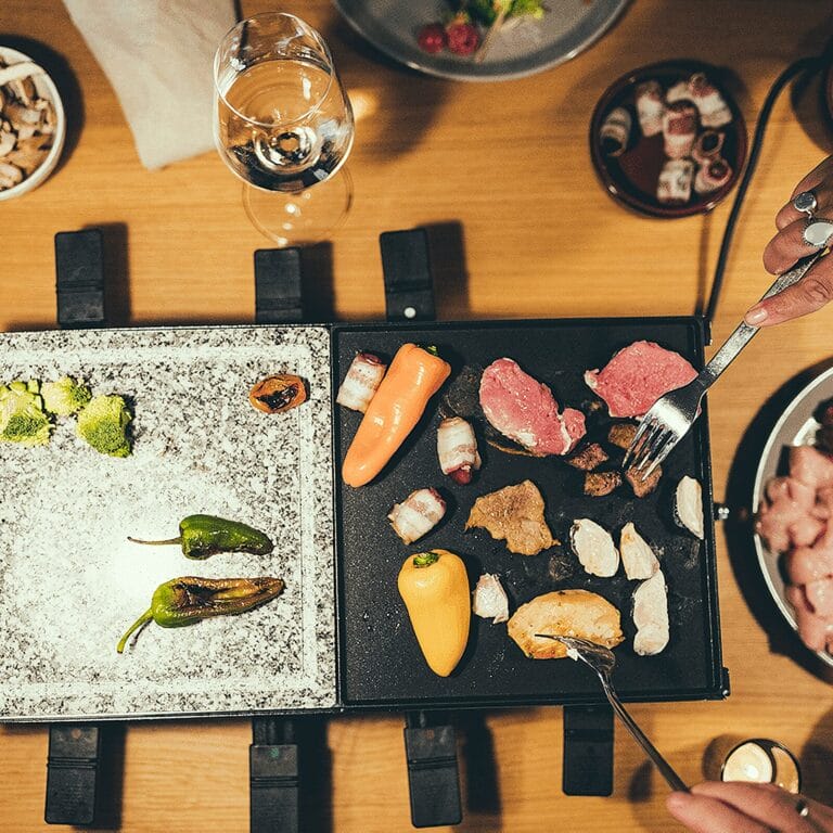 severin-raclette-und-fondue-rg-2373-raclette-mit-naturgrillstein-und-grill-platte-5