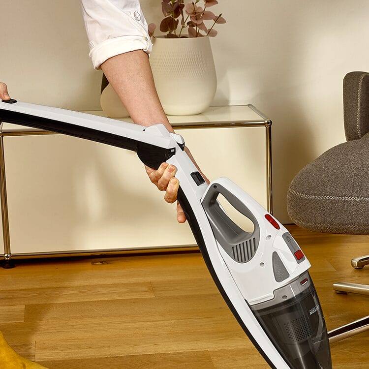 severin-hand-und-stielsauger-hv-7173-kabelloser-2-in-1-hand-und-stielsauger-11